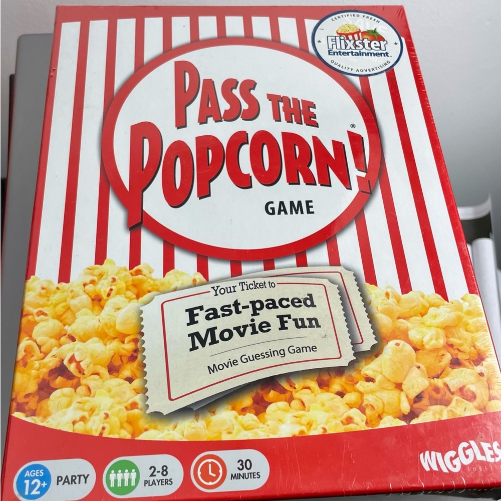 Pass The Popcorn Game Movie Trivia Family Party Game Sealed Fast Paced Fun